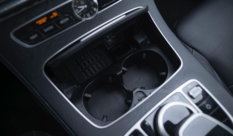 Mercedes-Benz E300 de Avantgarde full