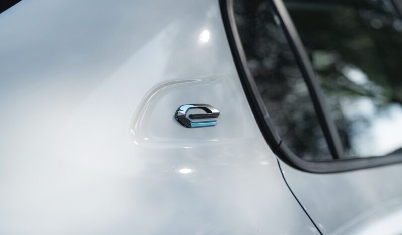 Peugeot e-208 Active Pack full
